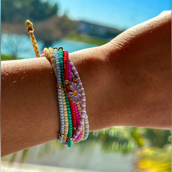 Purple daisy bracelet beaded multicolored boho jewelry 1 piece - Picture 4 of 4